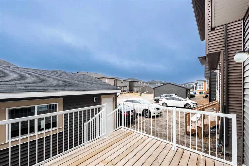 57 Corner Glen Row NE, Calgary — photo 5 of 33
