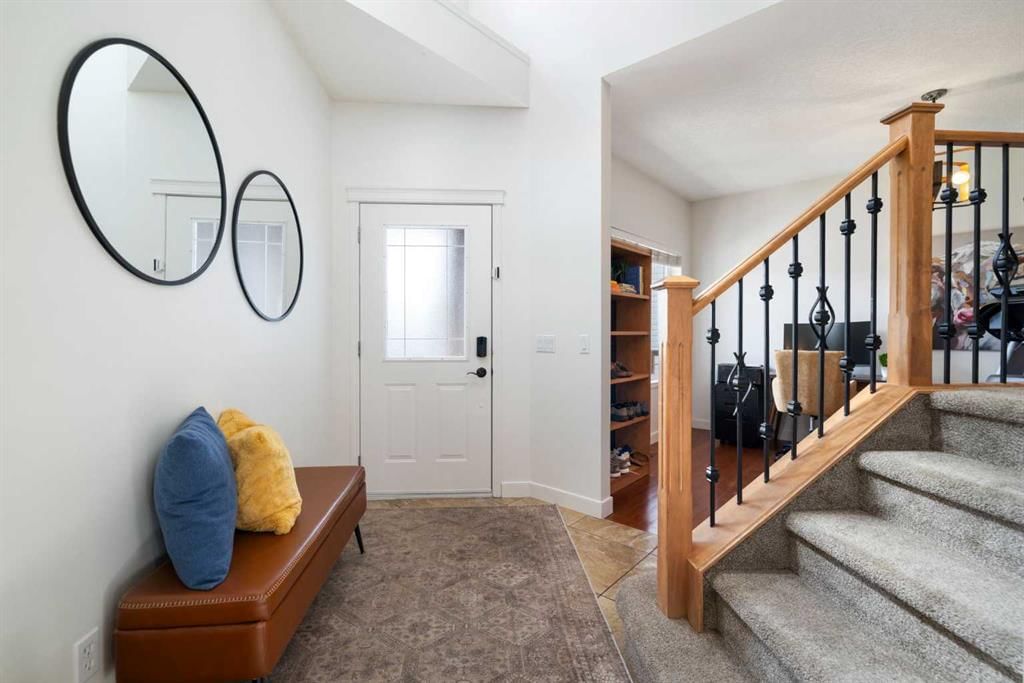 2693 Coopers Circle SW, Airdrie — photo 5 of 49