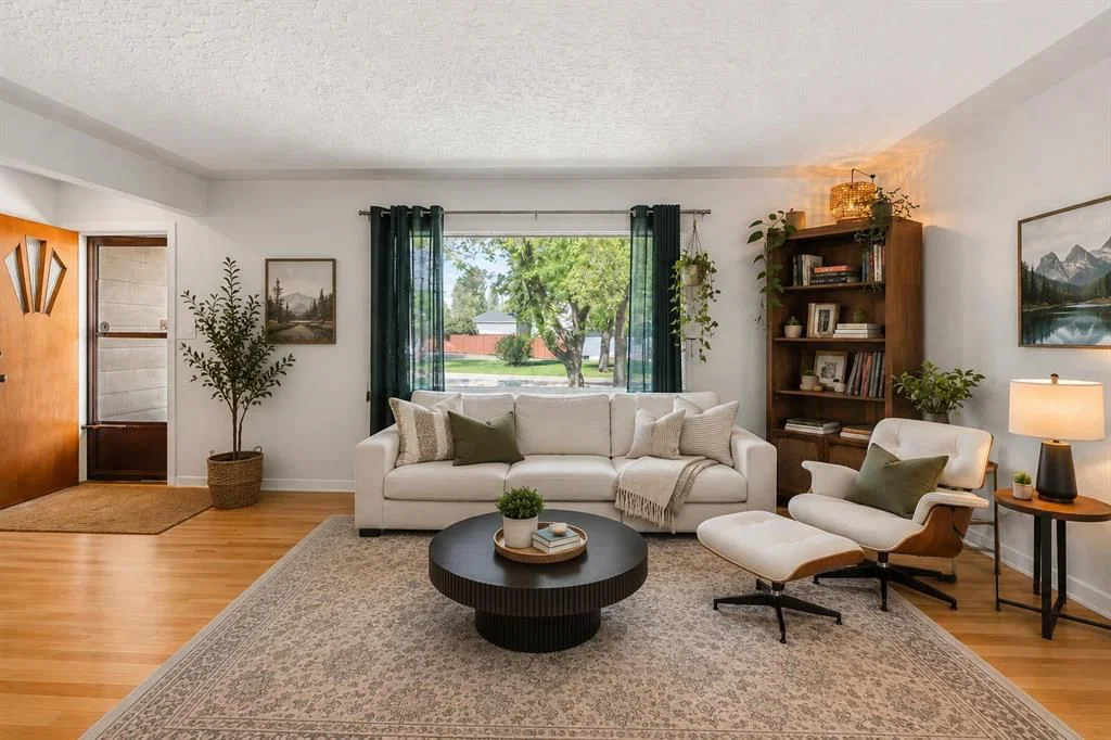 1207 40 Avenue NW, Calgary — photo 3 of 38