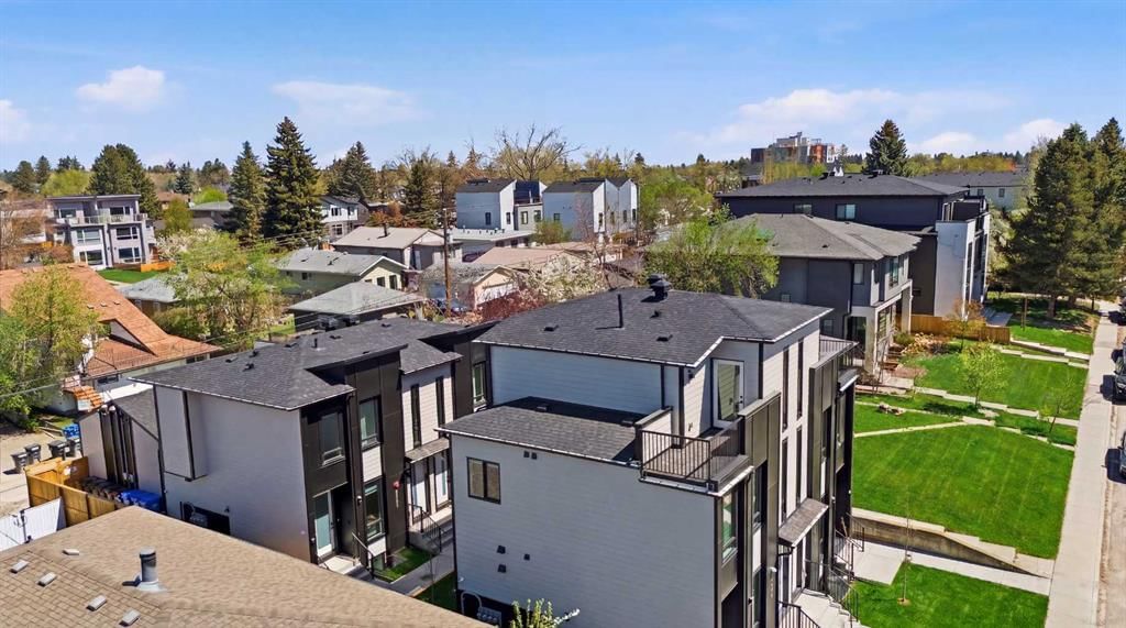 1636 19 Avenue NW, Calgary — photo 5 of 32