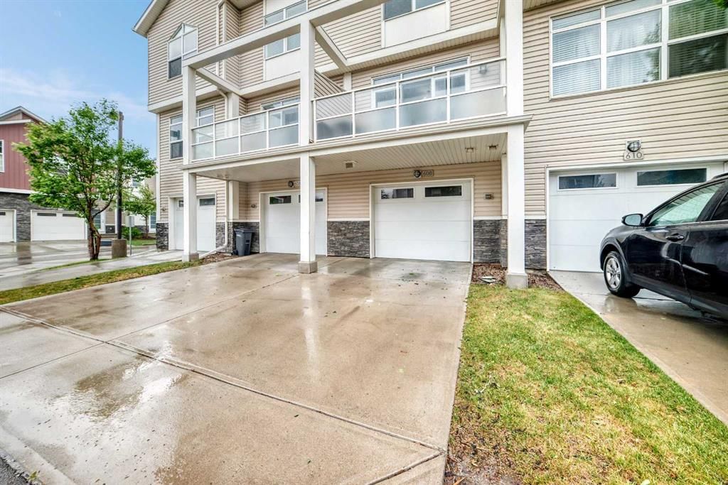 608 Redstone View NE, Calgary — photo 3 of 33
