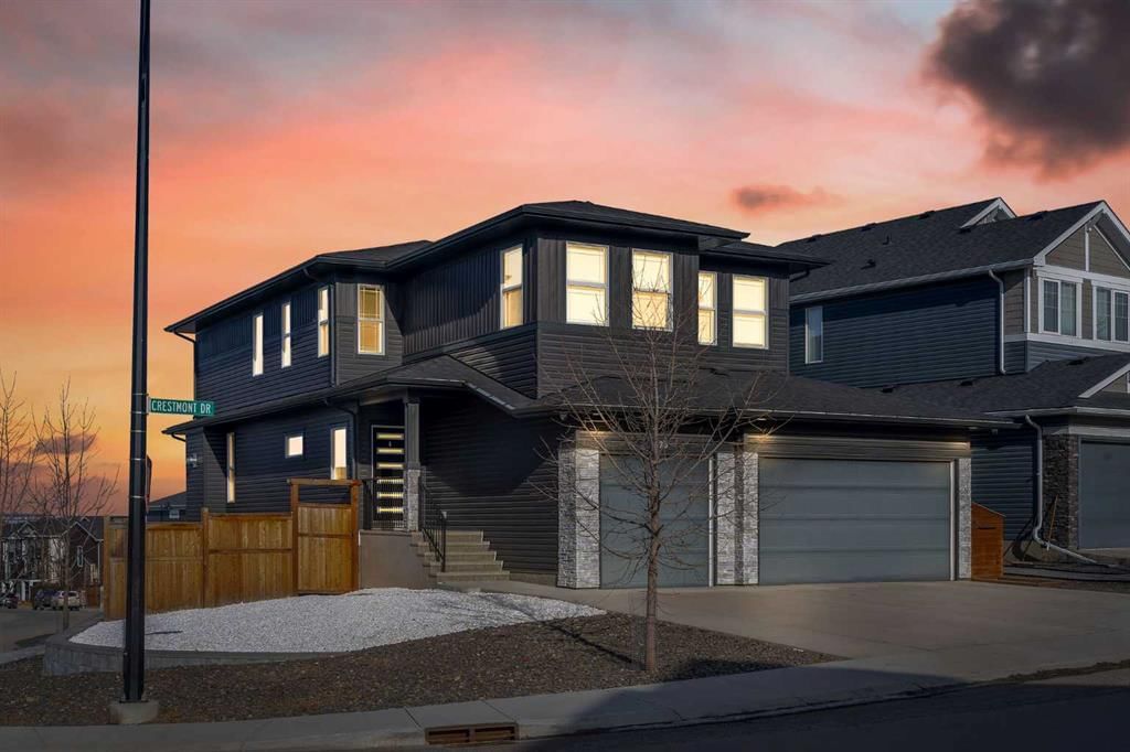 325 Crestmont Drive SW, Calgary — main listing photo