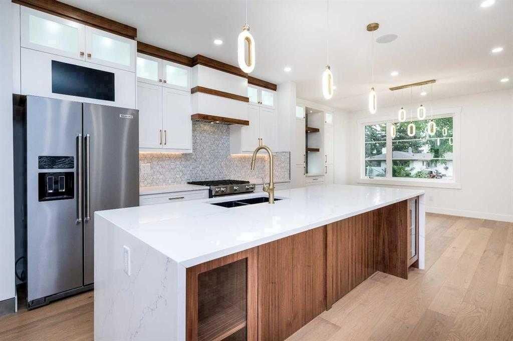 105 Hartford Road NW, Calgary — recently sold home