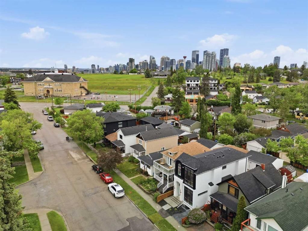 806 23 Avenue SE, Calgary — photo 3 of 50