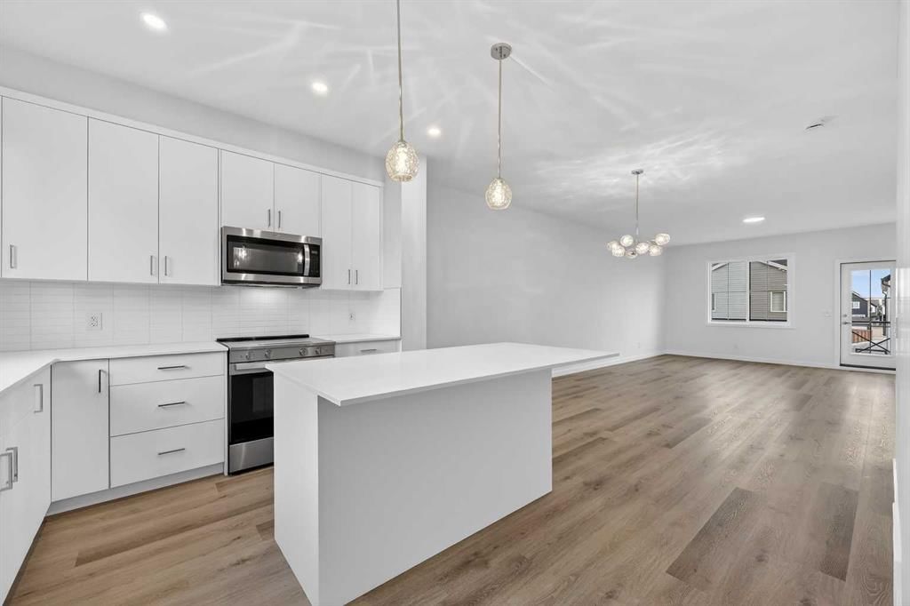 106, 40 Creekside Way SW, Calgary — photo 2 of 20