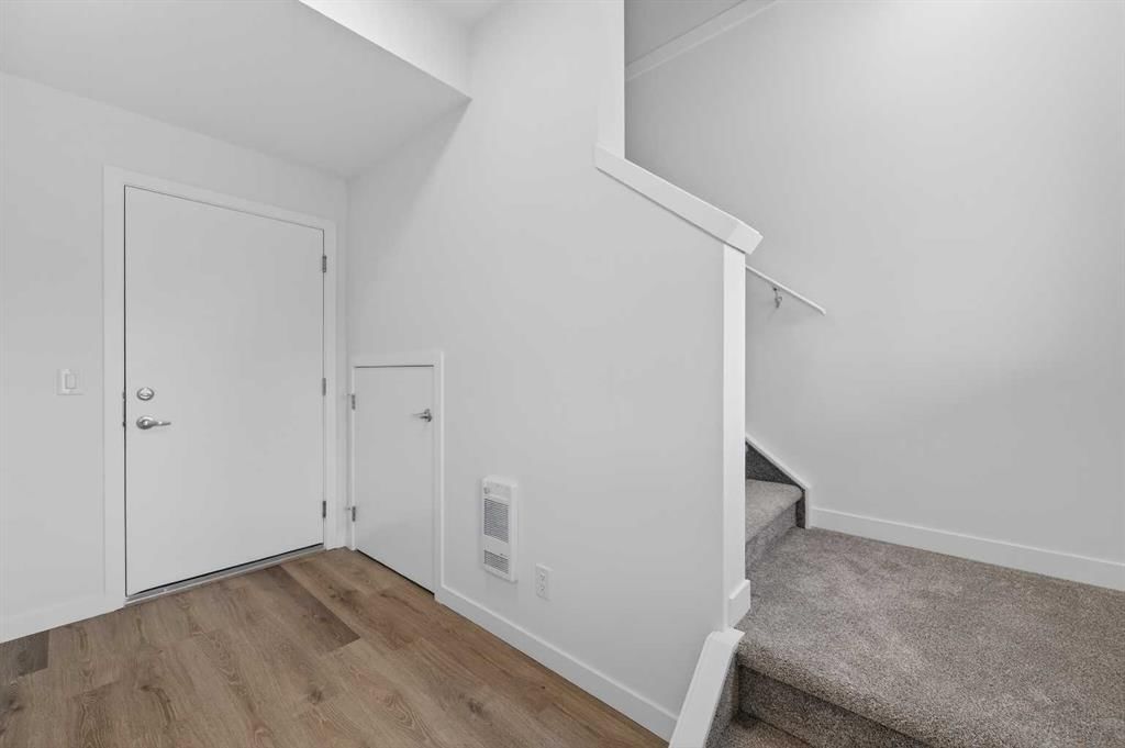 32 Red Embers Plaza NE, Calgary — photo 4 of 44