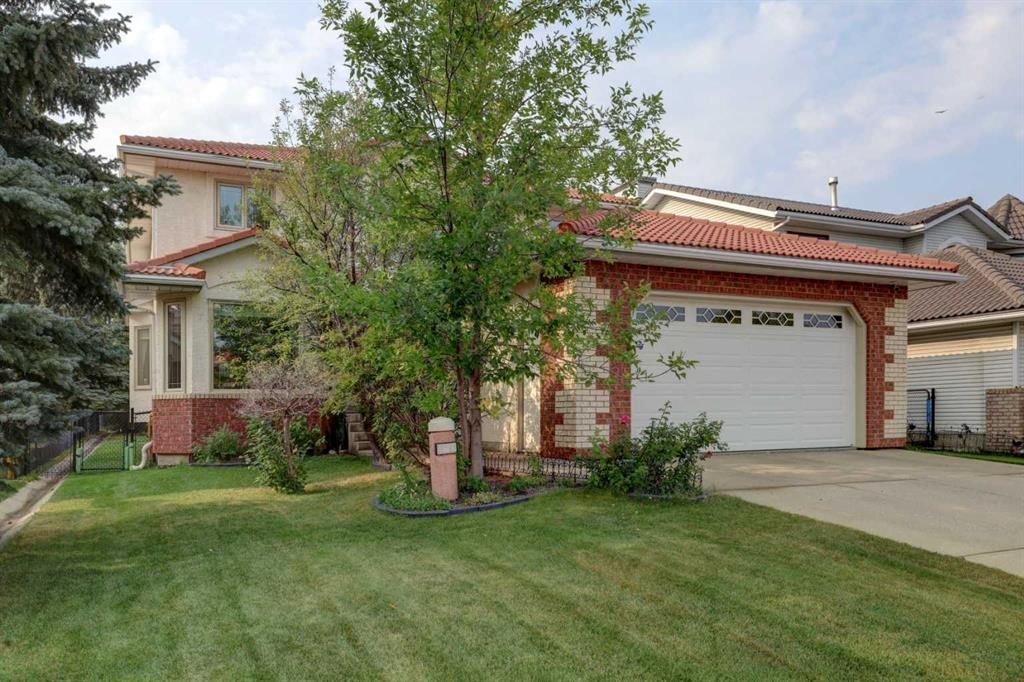 10262 Hamptons Boulevard NW, Calgary — main listing photo