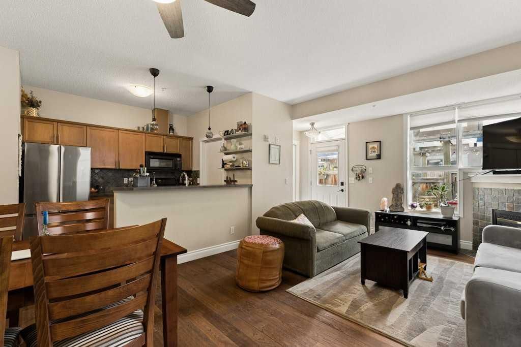 12, 2001 34 Avenue SW, Calgary — photo 2 of 24