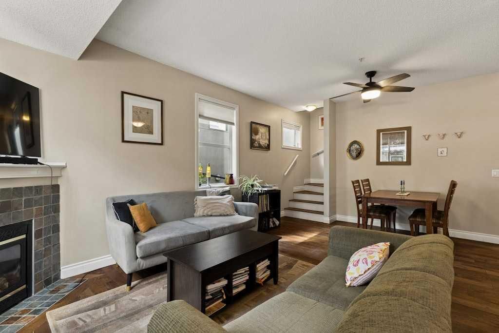 12, 2001 34 Avenue SW, Calgary — photo 4 of 24