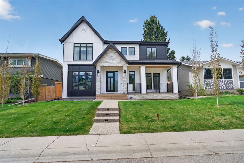 6515 Longmoor Way SW, Calgary — photo 2 of 27