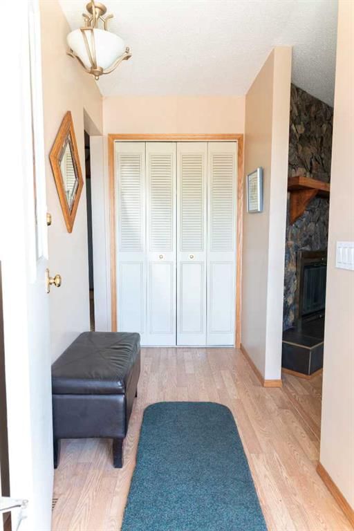 164 Huntford Road NE, Calgary — photo 3 of 38