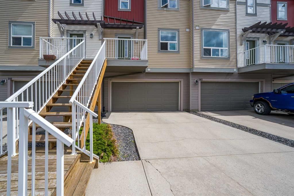 187 Copperstone Cove SE, Calgary — photo 3 of 47