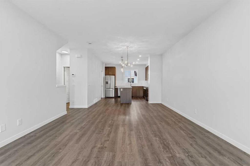 105, 40 Creekside Way SW, Calgary — photo 4 of 30