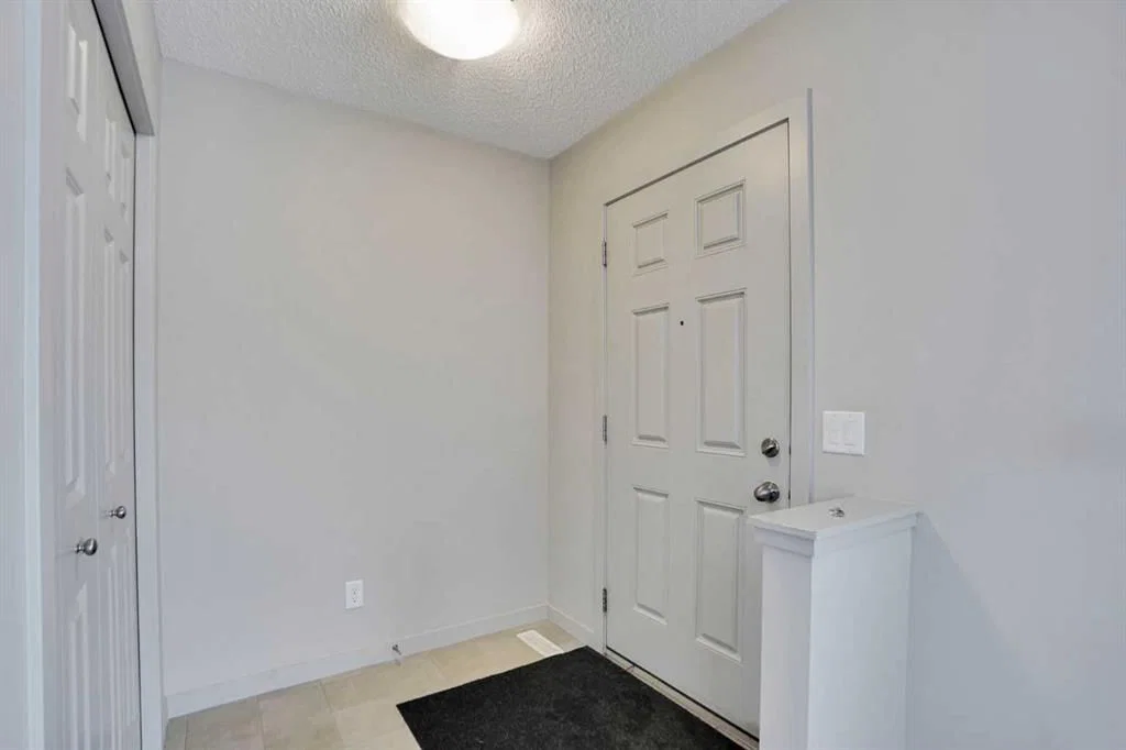 422 Legacy Village Way SE, Calgary — photo 4 of 33