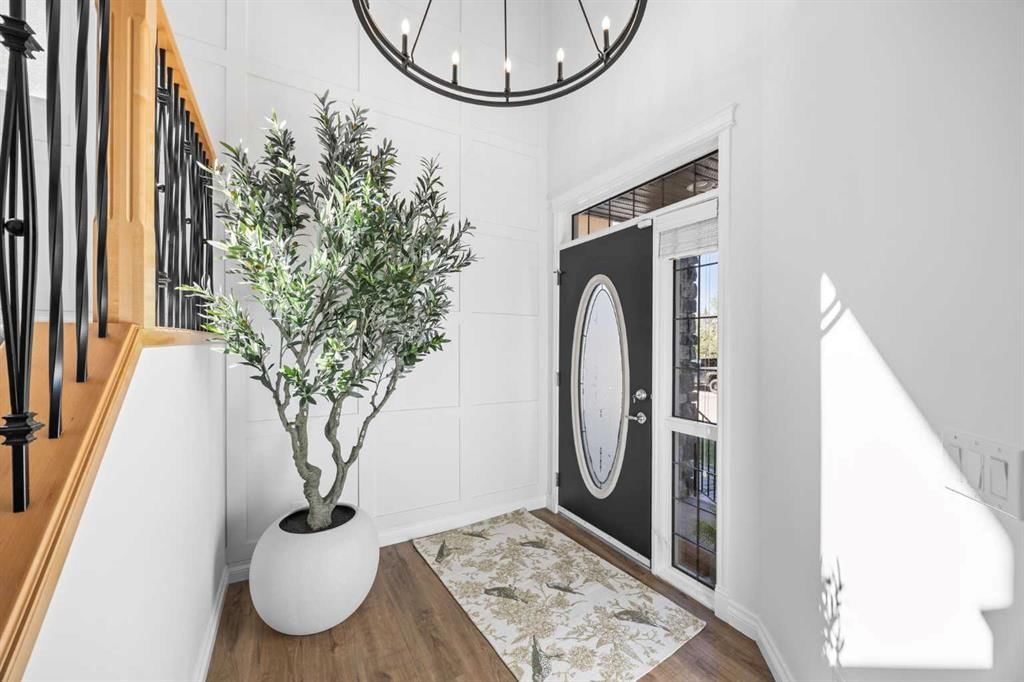 87 Royal Birch Point NW, Calgary — photo 3 of 50