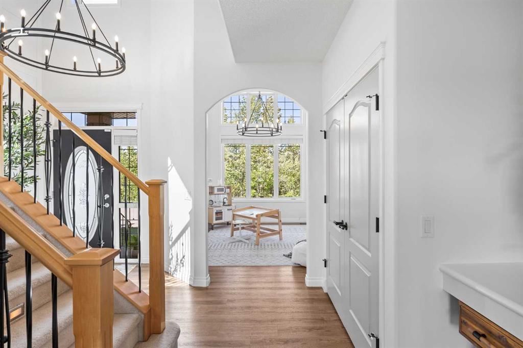 87 Royal Birch Point NW, Calgary — photo 4 of 50