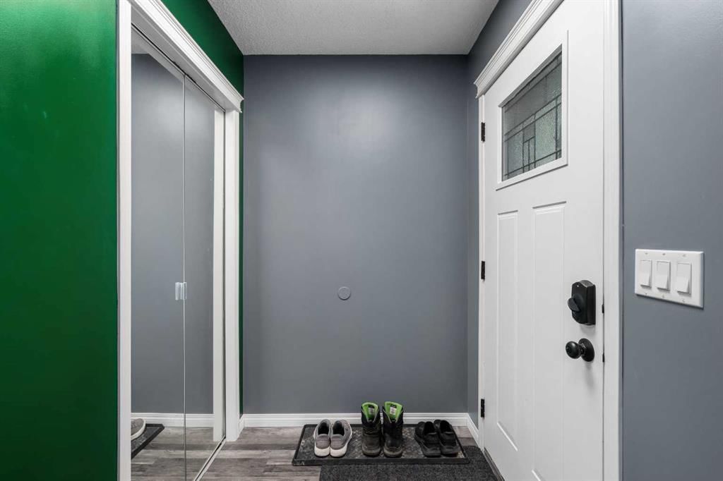 72 New Brighton Common SE, Calgary — photo 4 of 32