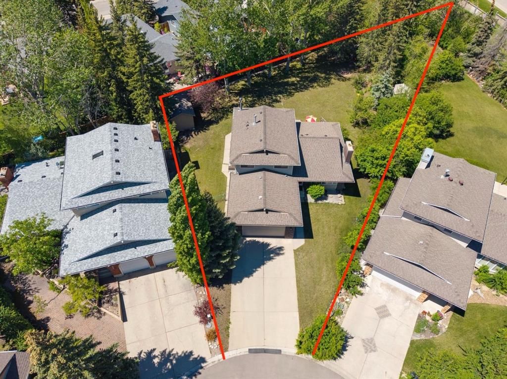 243 Silvergrove Place NW, Calgary — main listing photo