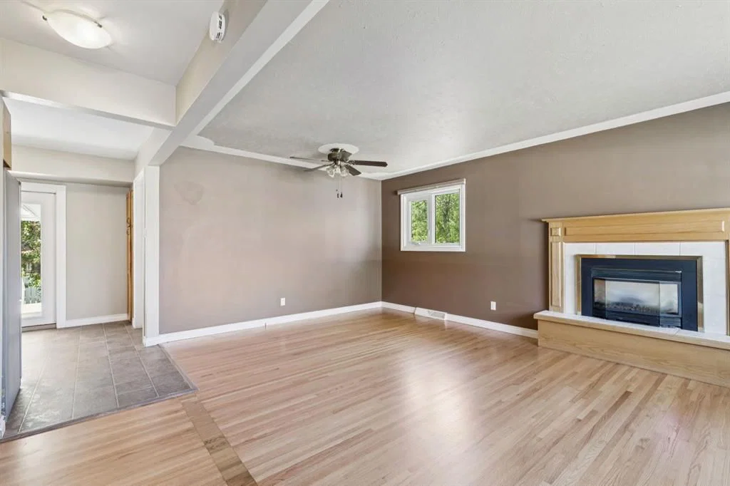 8028 5 Street SW, Calgary — photo 4 of 26