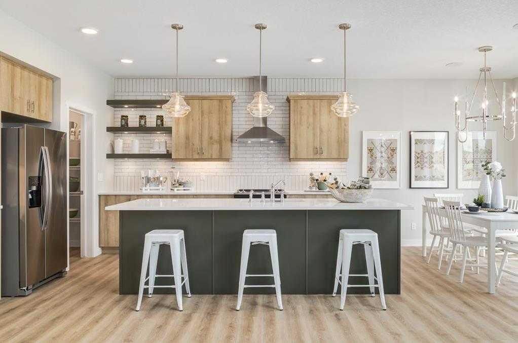 26 Rodelle Common NW, Calgary — photo 2 of 16