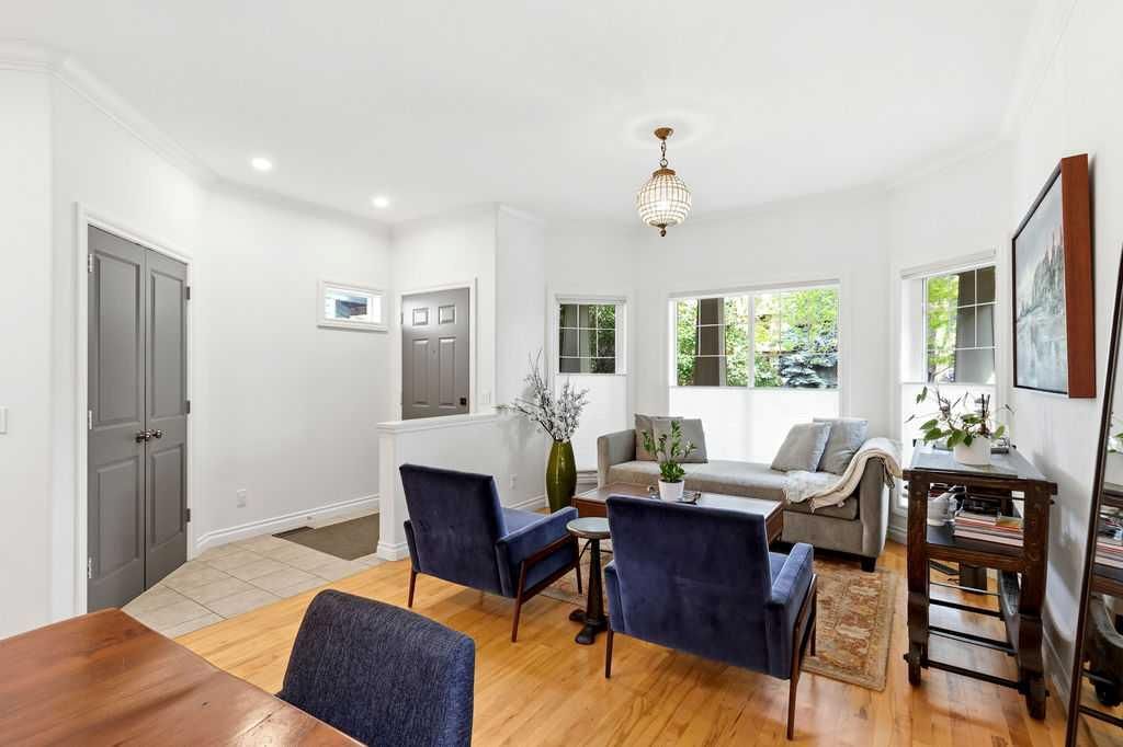 613 24 Avenue NW, Calgary — photo 3 of 45