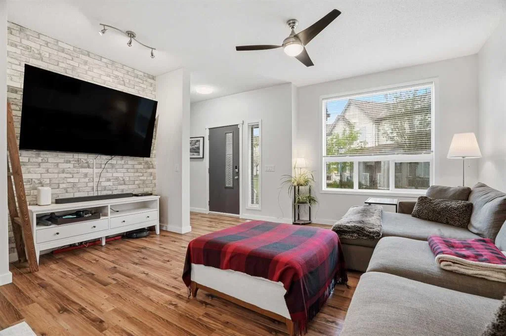 65 Copperstone Cove SE, Calgary — photo 3 of 36