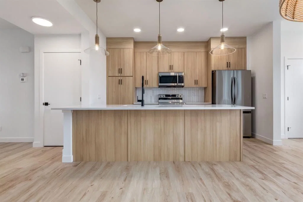764 Sora Boulevard SE, Calgary — photo 5 of 43