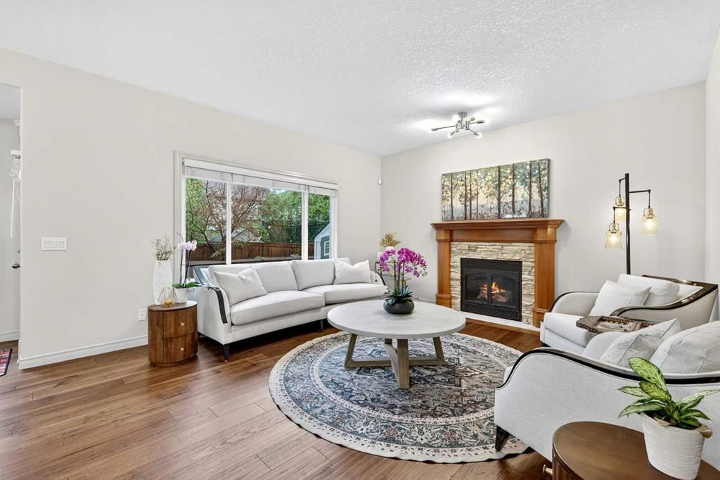 13 Cougar Ridge Circle SW, Calgary — photo 4 of 50