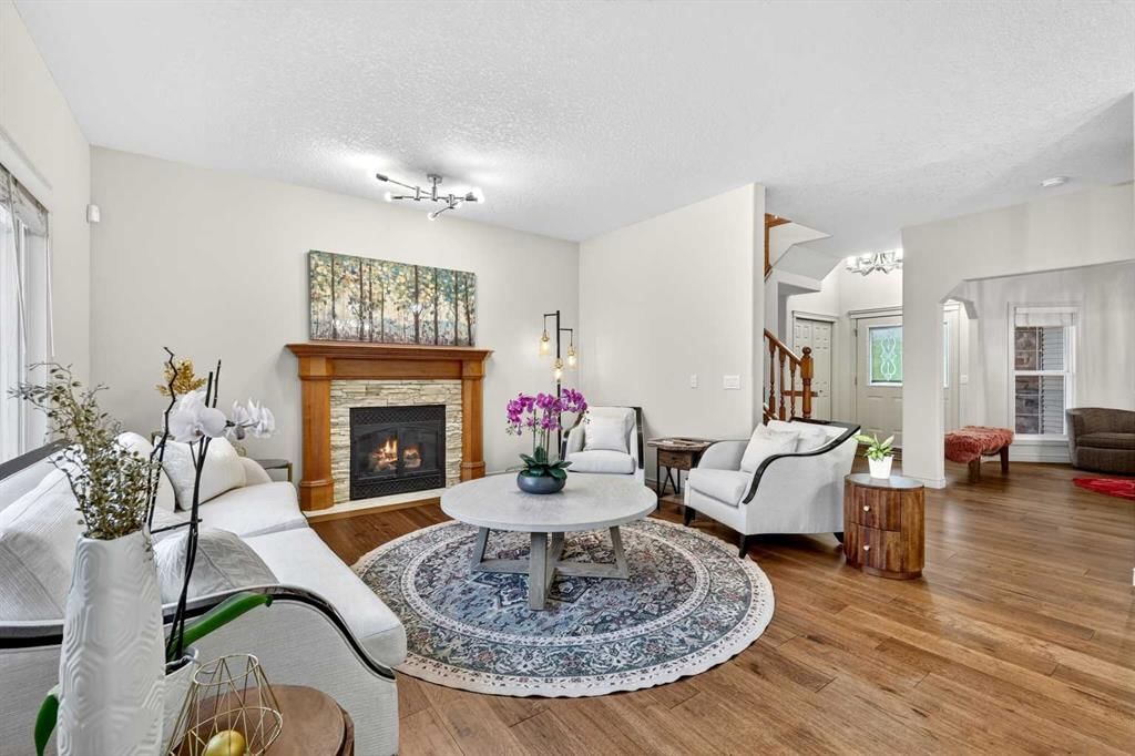 13 Cougar Ridge Circle SW, Calgary — photo 5 of 50