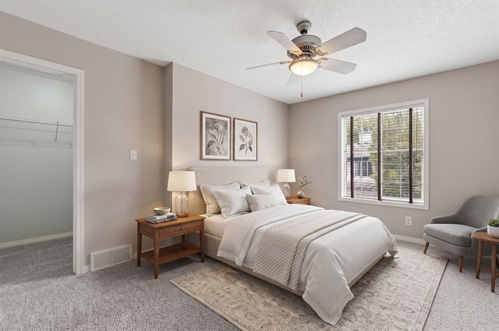 25 Hidden Creek Rise NW, Calgary — photo 4 of 36