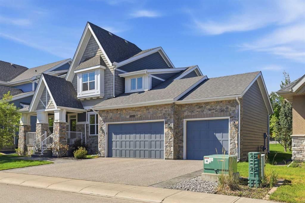 120 Fortress Bay SW, Calgary — photo 2 of 49