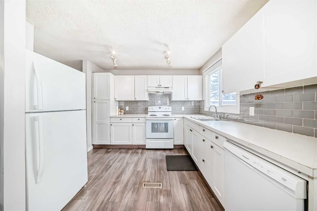 25, 3745 Fonda Way SE, Calgary — photo 2 of 22