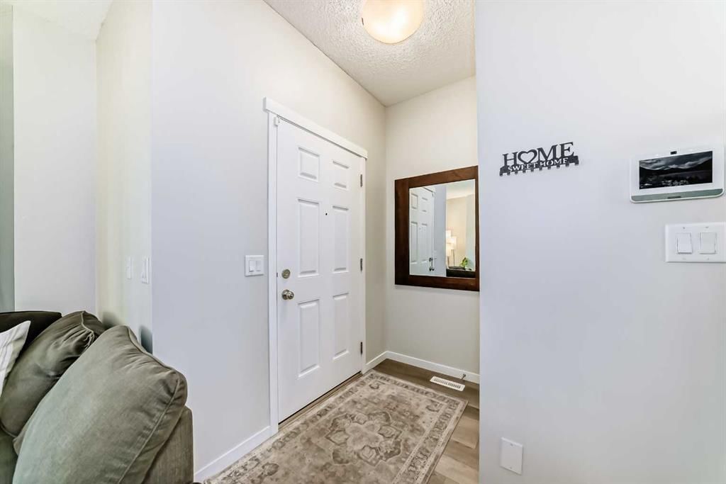 151 Copperpond Rise SE, Calgary — photo 3 of 30