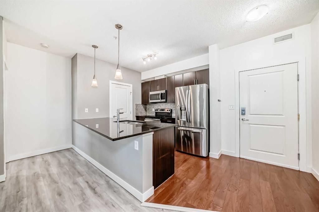 336, 23 Millrise Drive SW, Calgary — photo 5 of 46