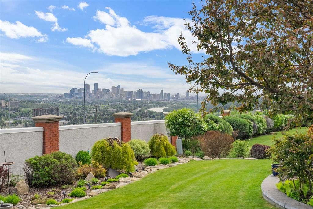 35 Prominence Path SW, Calgary — photo 3 of 50