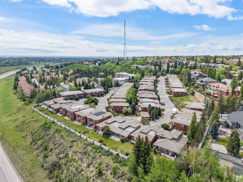 35 Prominence Path SW, Calgary — photo 5 of 50