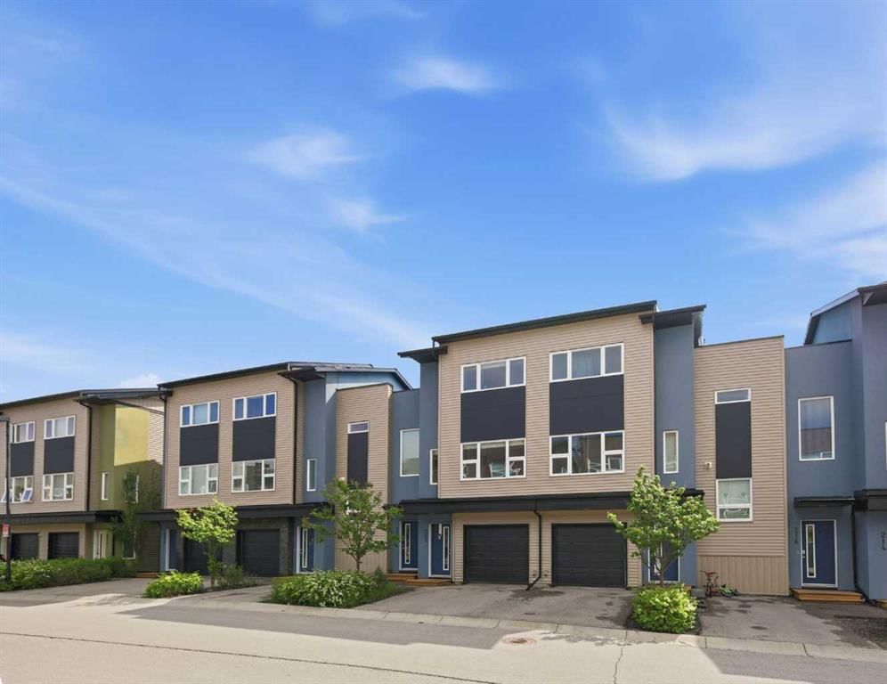220 Covecreek Circle NE, Calgary — photo 3 of 28
