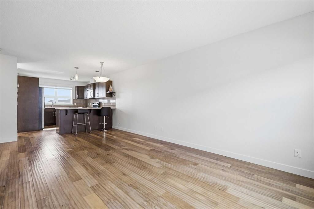 220 Covecreek Circle NE, Calgary — photo 5 of 28
