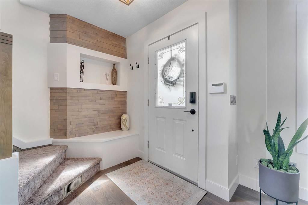 11 Citadel Acres Place NW, Calgary — photo 2 of 50