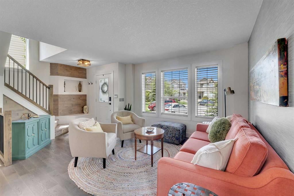 11 Citadel Acres Place NW, Calgary — photo 4 of 50