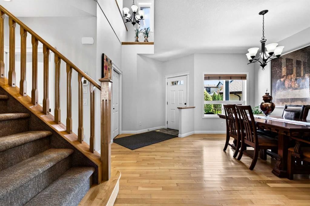 216 Everbrook Way SW, Calgary — photo 5 of 48