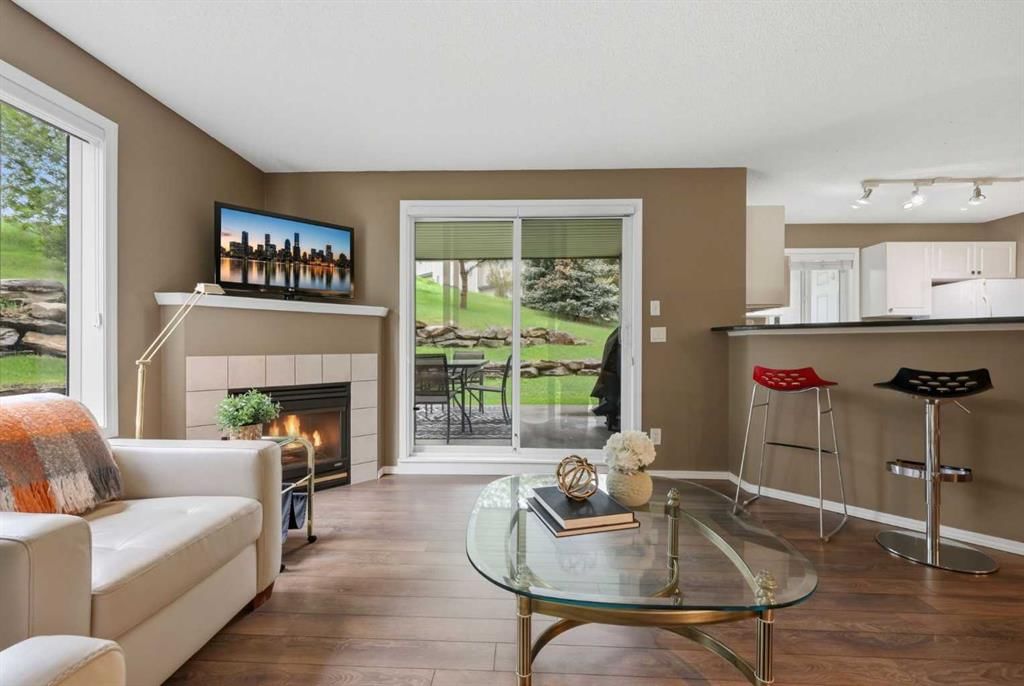 101, 6000 Somervale Court SW, Calgary — photo 4 of 32