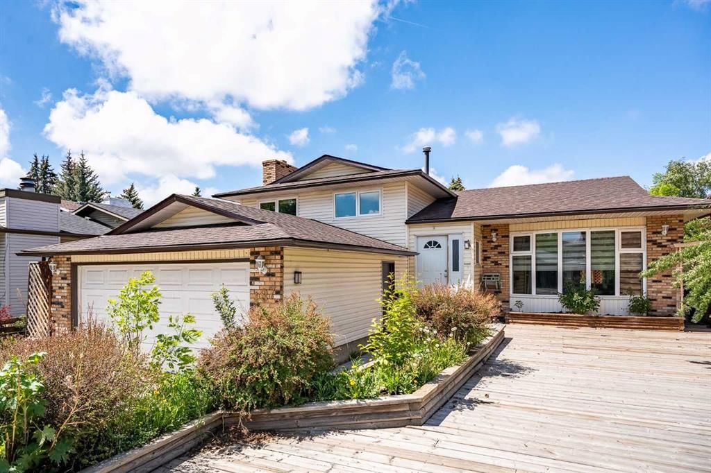 187 Templeton Circle NE, Calgary — photo 3 of 45