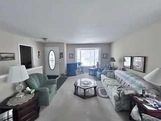 140 Dovista Court SE, Calgary — photo 4 of 20