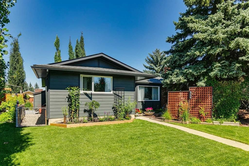 444 Bracewood Crescent SW, Calgary — main listing photo