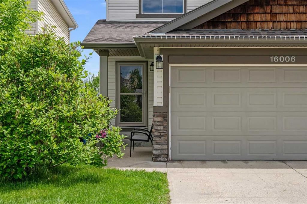 16006 Everstone Road SW, Calgary — photo 2 of 39