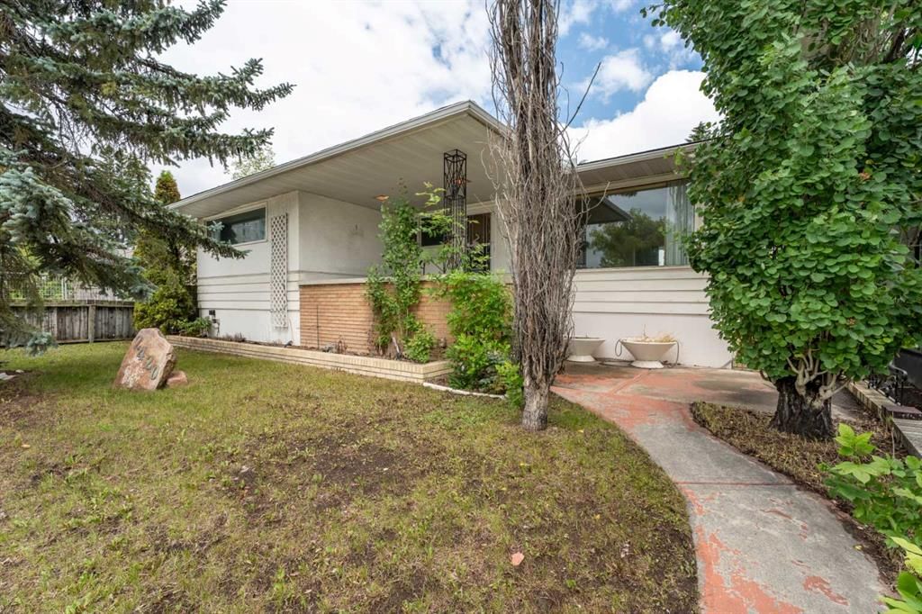 2420 17 Avenue SW, Calgary — photo 2 of 49