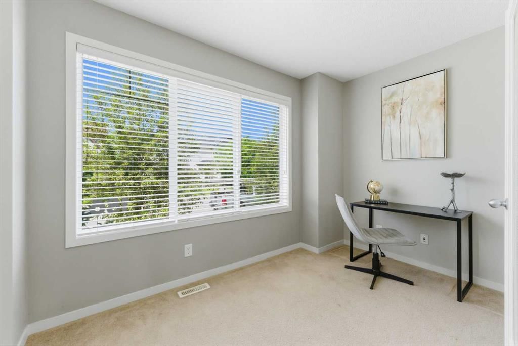 186 Cranberry Place SE, Calgary — photo 3 of 50