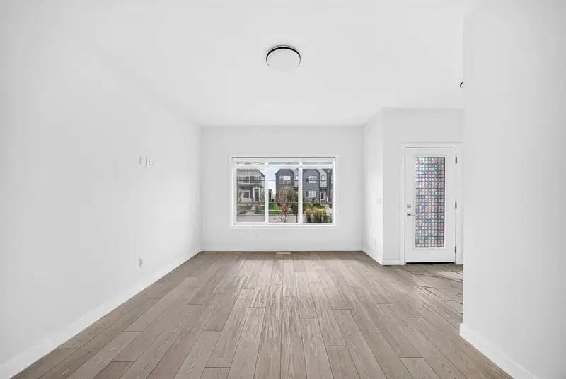 7614 202 Avenue SE, Calgary — photo 4 of 33