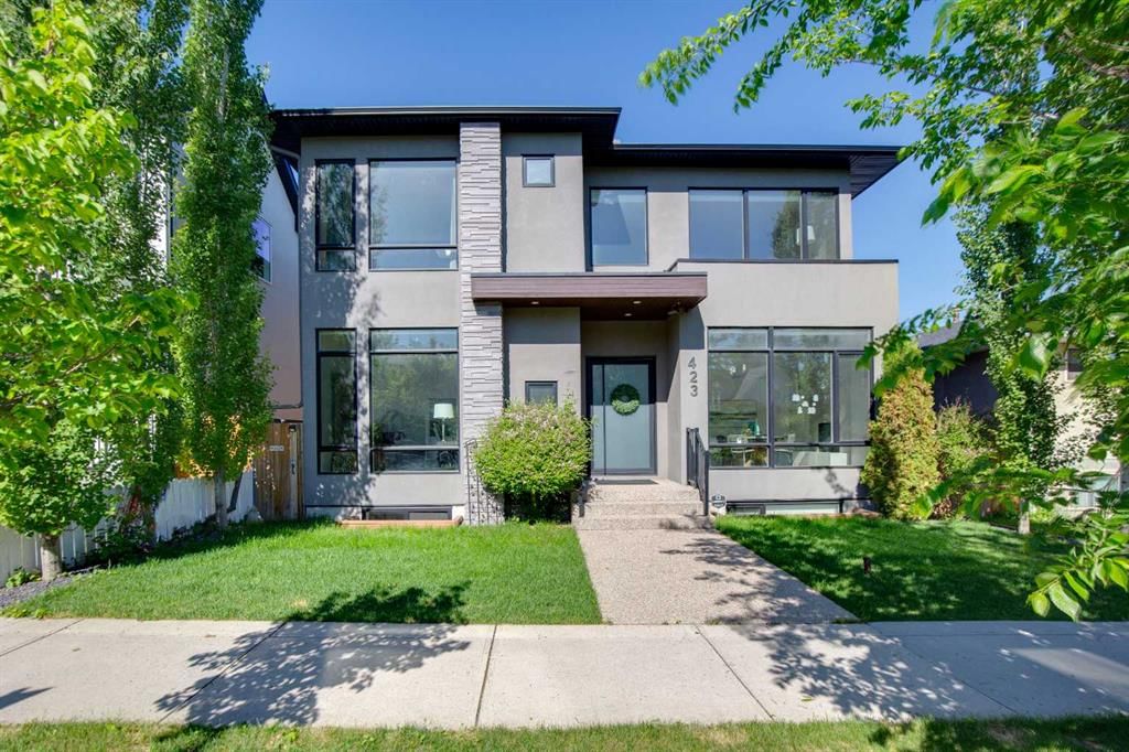 423 7A Street NE, Calgary — main listing photo